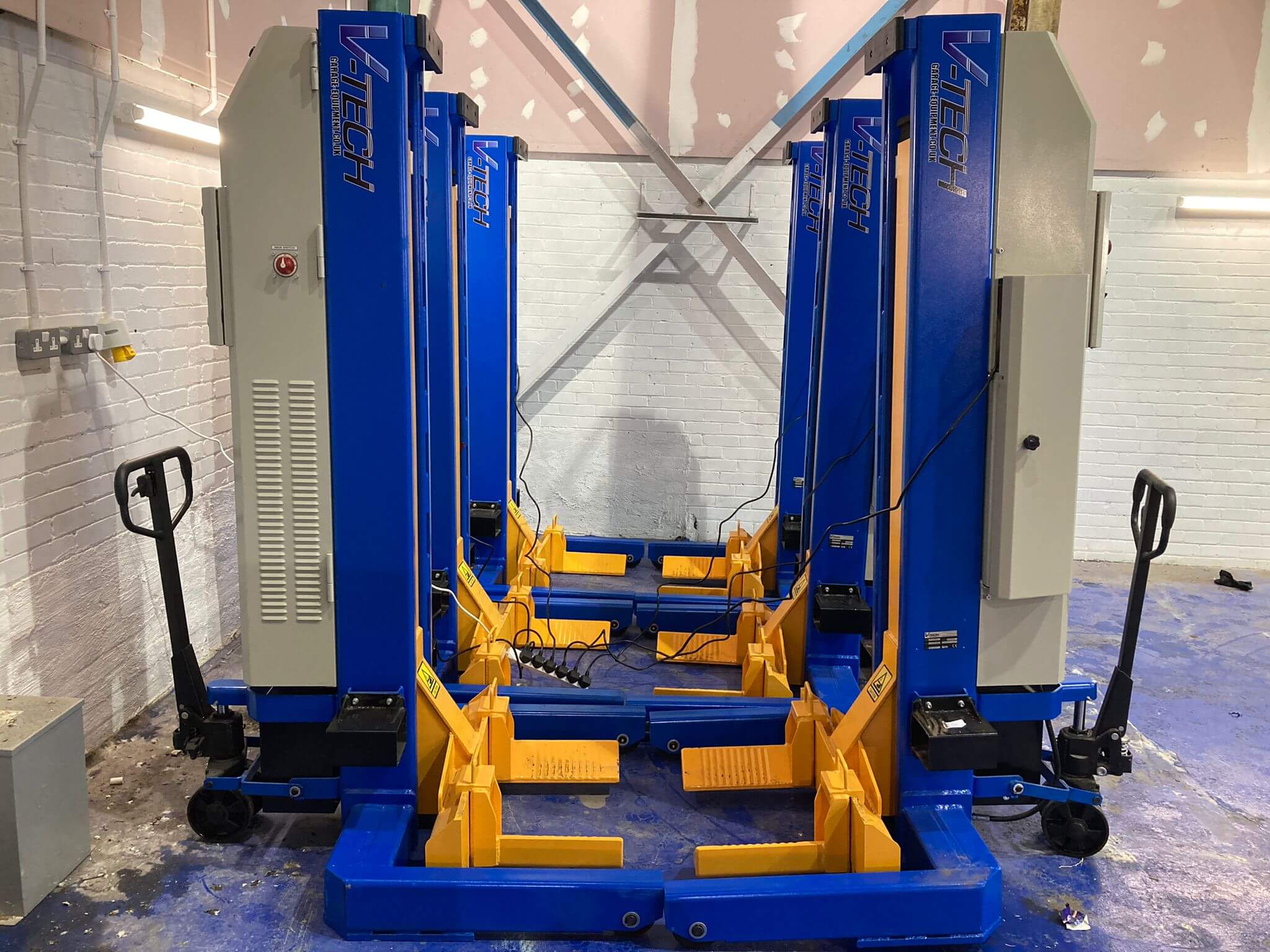 cabled-heavy-duty-column-lift-IMG-20220221-WA0017.jpg